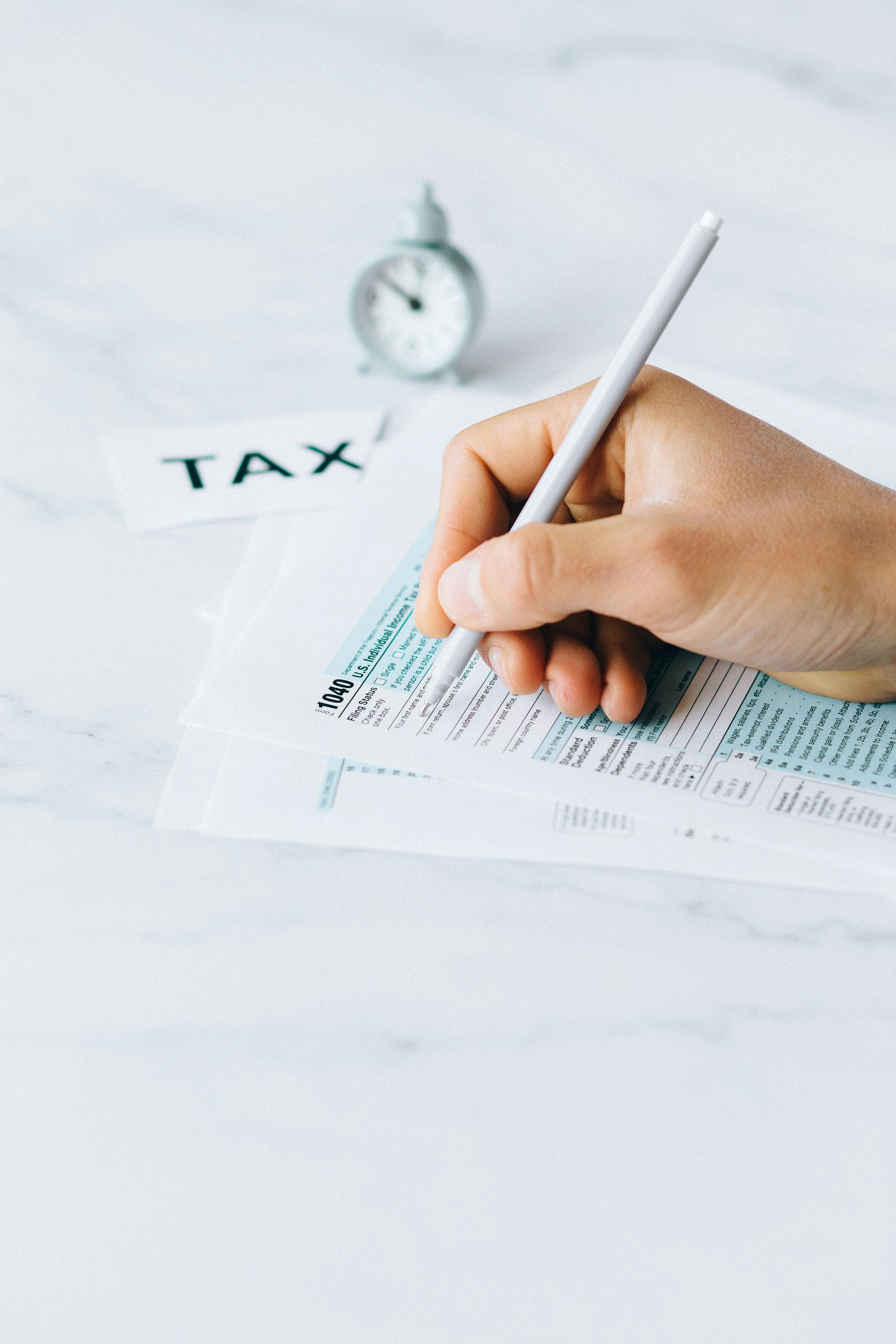 Smart Ways to Close Your Bank Account in 2025: Get Started Today!